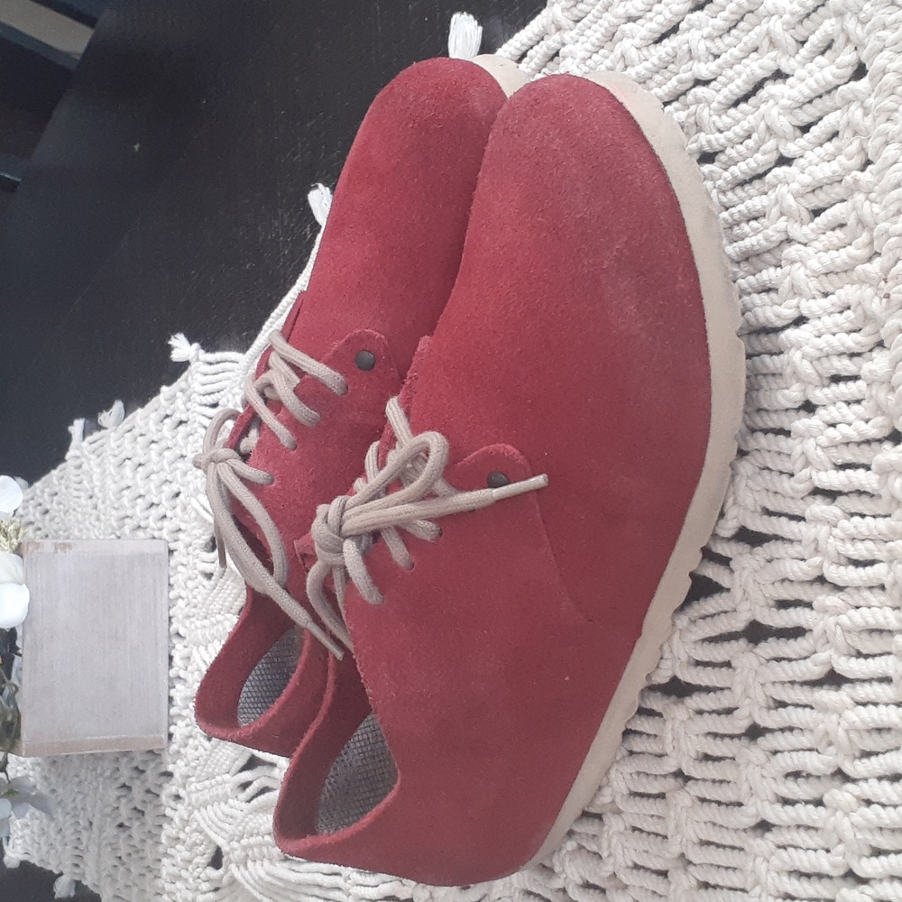 BIRKENSTOCK SUEDE CLOGS